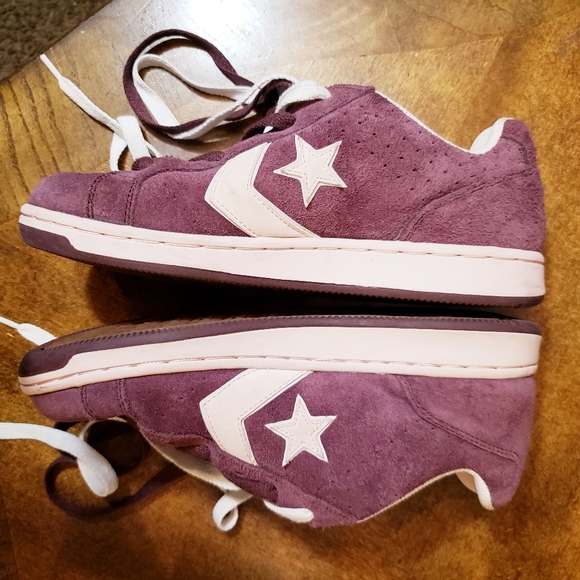 converse leather purple